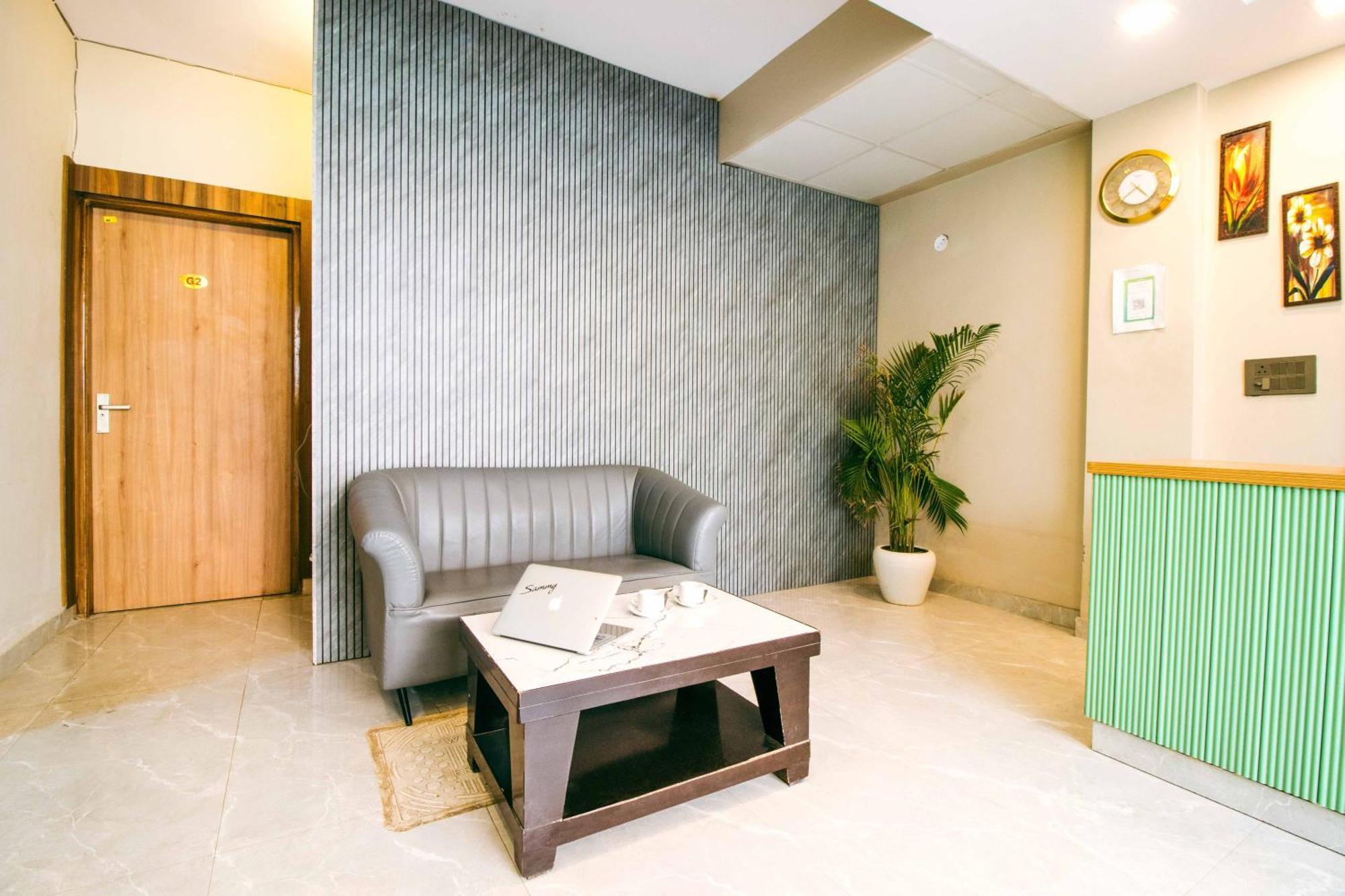 Hotel Treebo Elite Corporate, Sector 62 Noida Zewnętrze zdjęcie