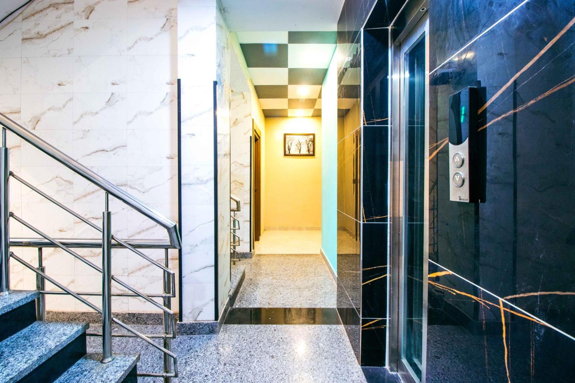 Hotel Treebo Elite Corporate, Sector 62 Noida Zewnętrze zdjęcie